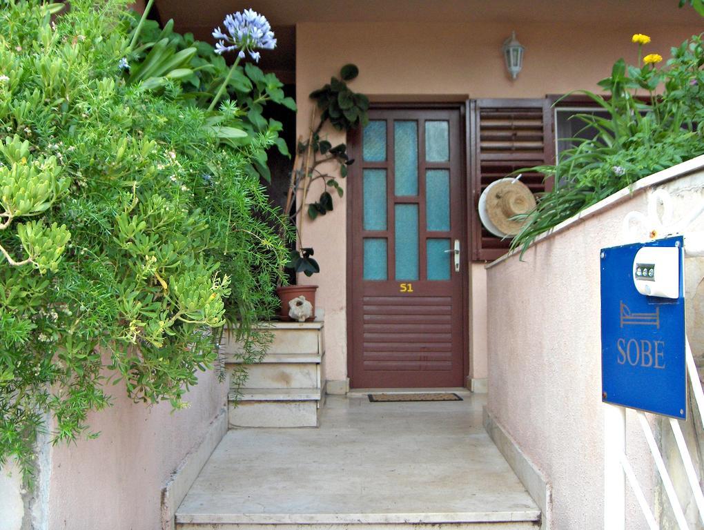Guest House Roza Vrboska Cameră foto