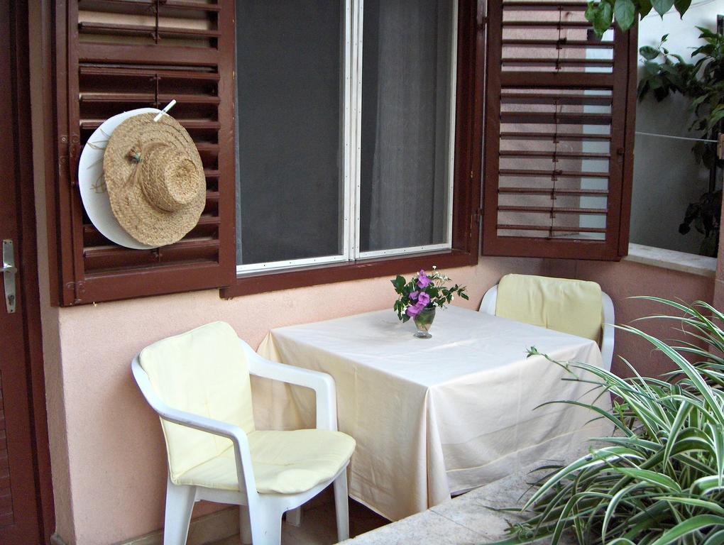 Guest House Roza Vrboska Cameră foto
