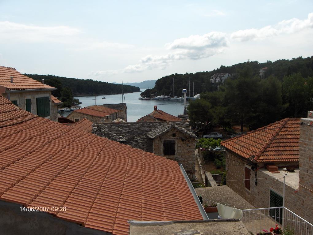 Guest House Roza Vrboska Exterior foto