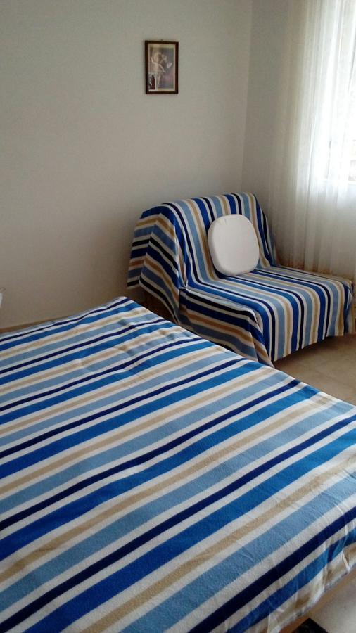 Guest House Roza Vrboska Exterior foto