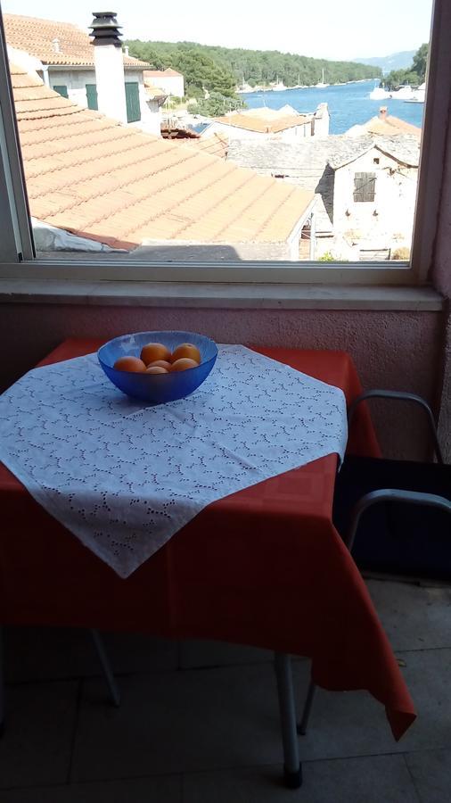 Guest House Roza Vrboska Exterior foto