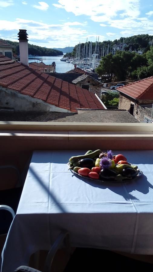 Guest House Roza Vrboska Exterior foto