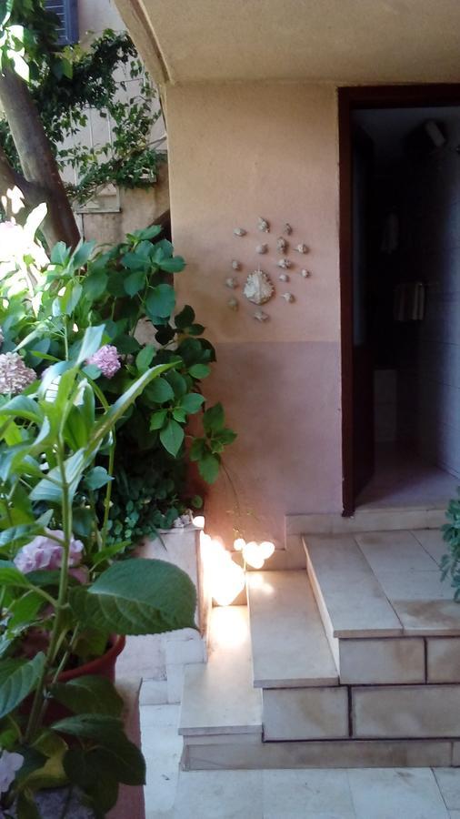 Guest House Roza Vrboska Exterior foto